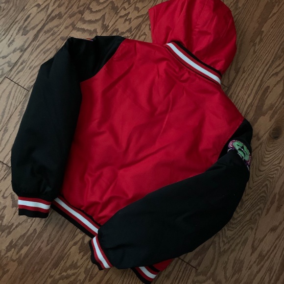 Red Victory Jacket - Picture 6 of 6